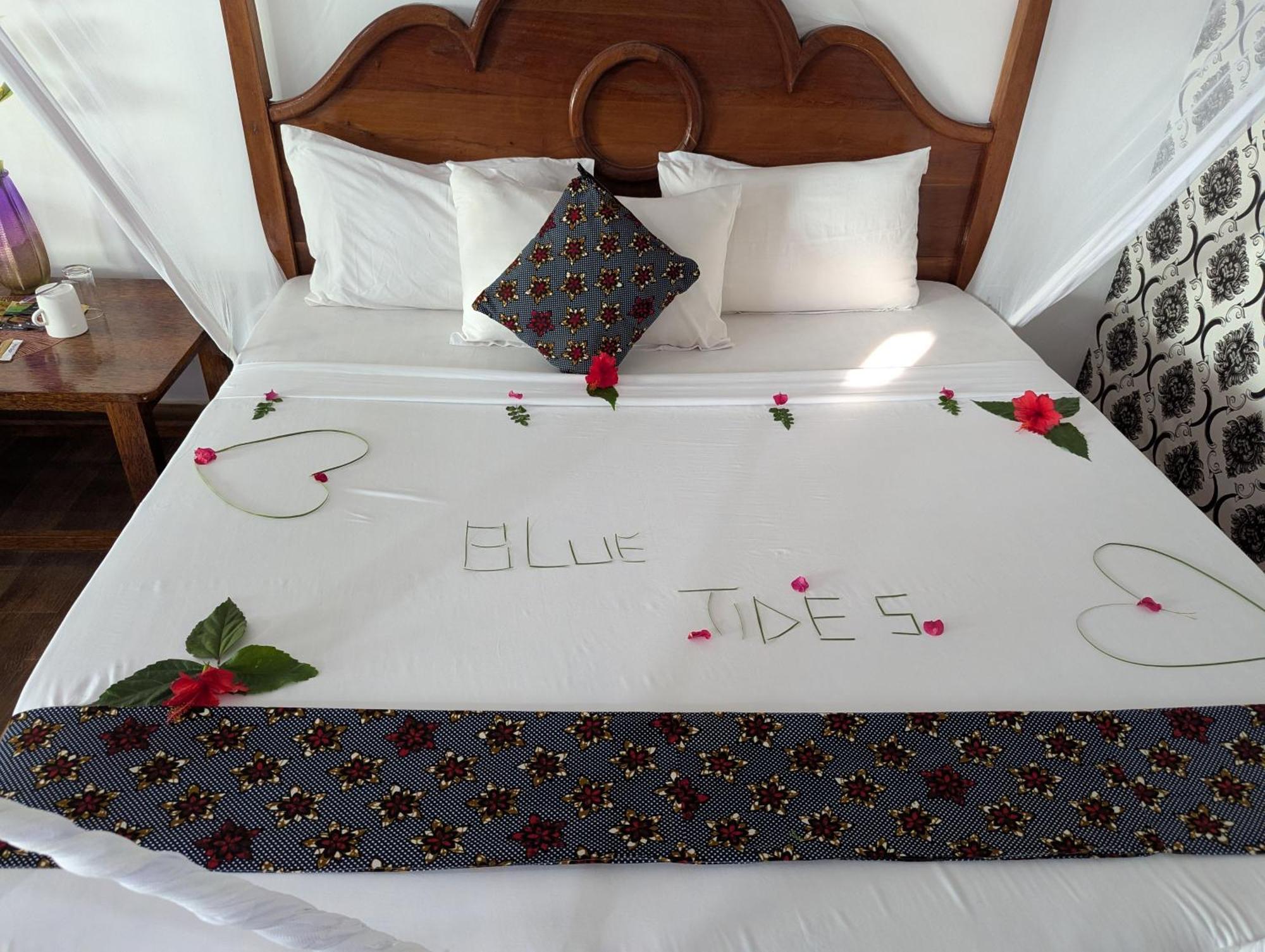 Blue Tides Hotel Nungwi Esterno foto
