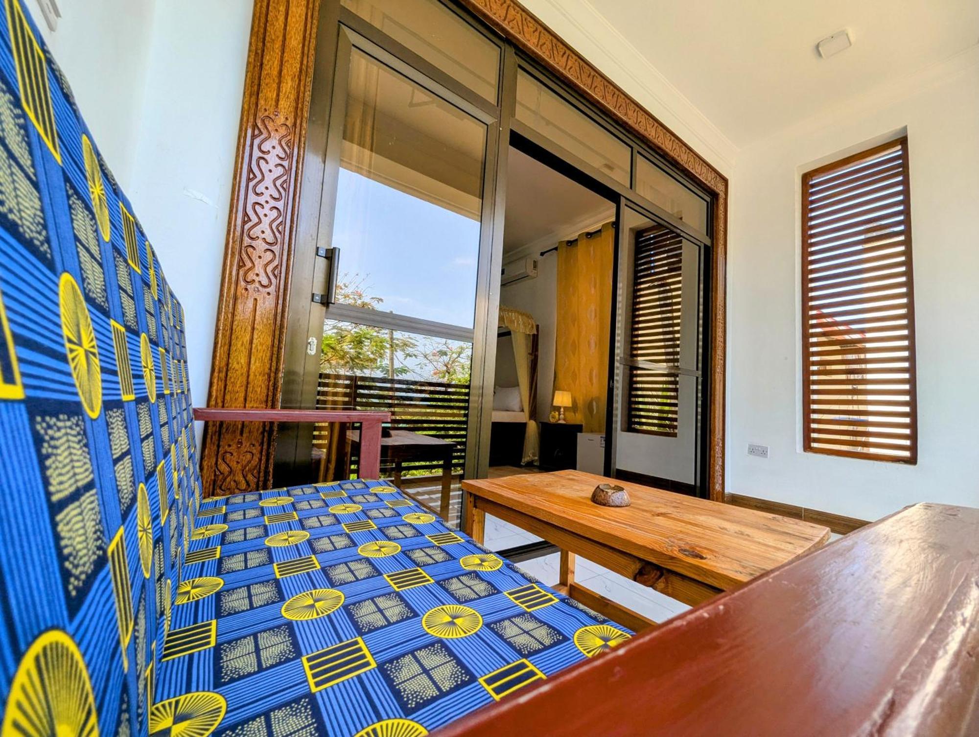 Blue Tides Hotel Nungwi Esterno foto